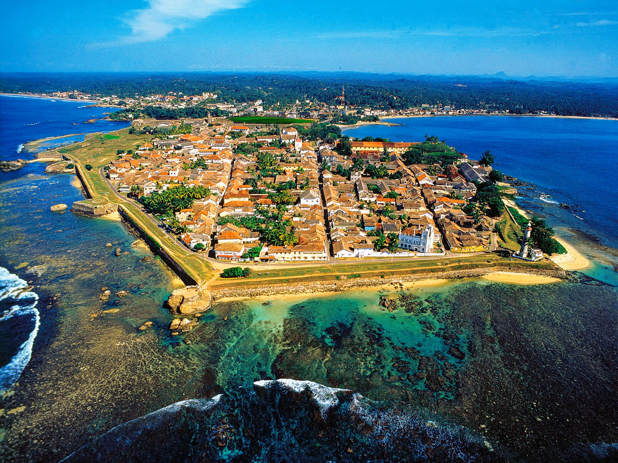 Scenic streets and colonial buildings in the historic city of Galle